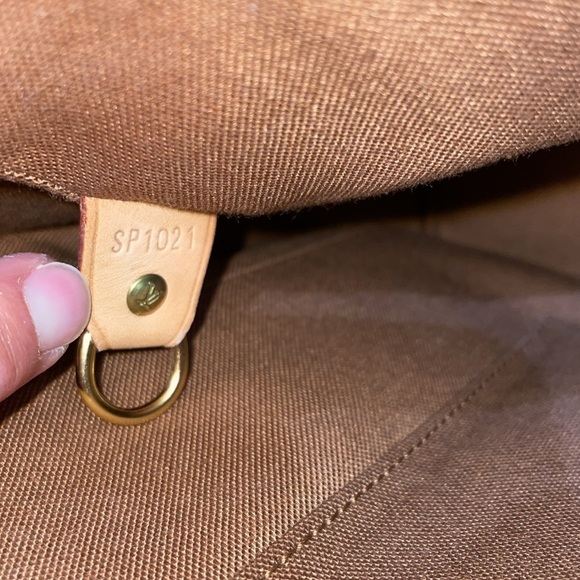 Louis Vuitton Shoulder/Crossbody Bag Abbesses Messenger - Picture 16 of 16